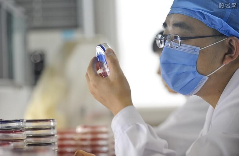 美国最新肺炎，自然美景中的健康挑战与探索之旅